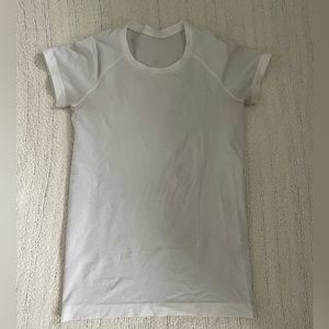 white lulu lemon swiftly tech short sleeve